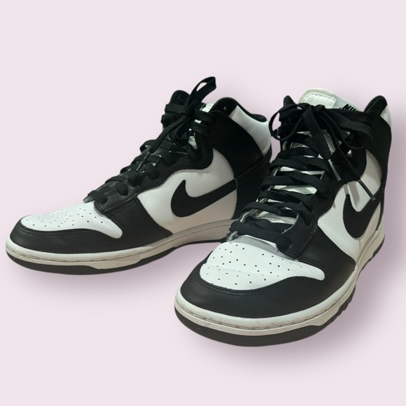 Nike Dunk High “Panda” Black WhiteMen’s 9 / Women’s 10.5